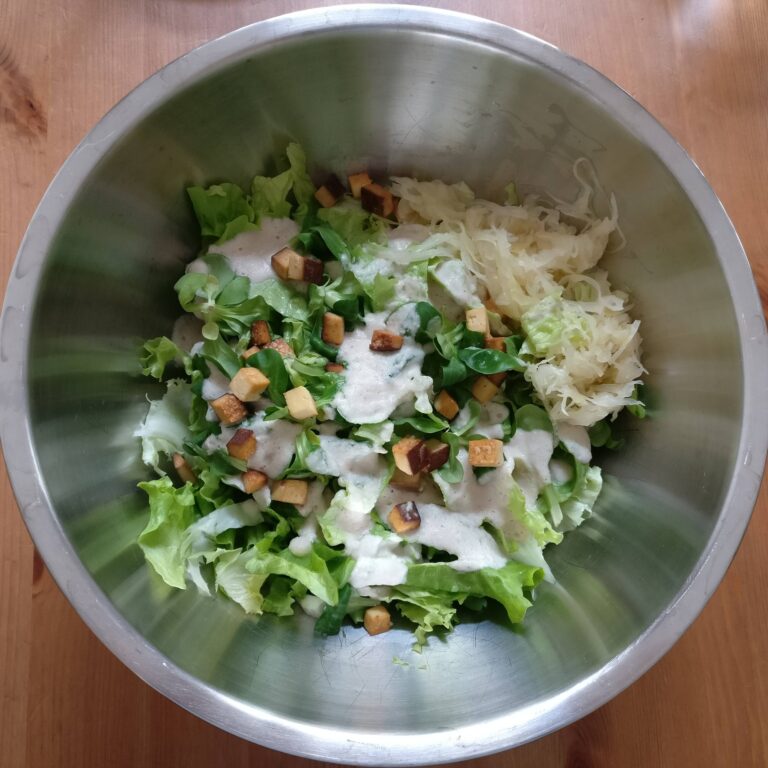 Rezeptbild - Salat mit Dressing "Bist du Deppat" - Dr. Graf, in 3 Wochen